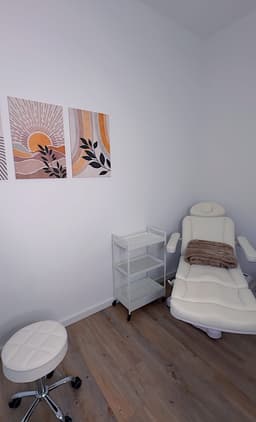 Behandlungsraum Nr. 1 — Privat